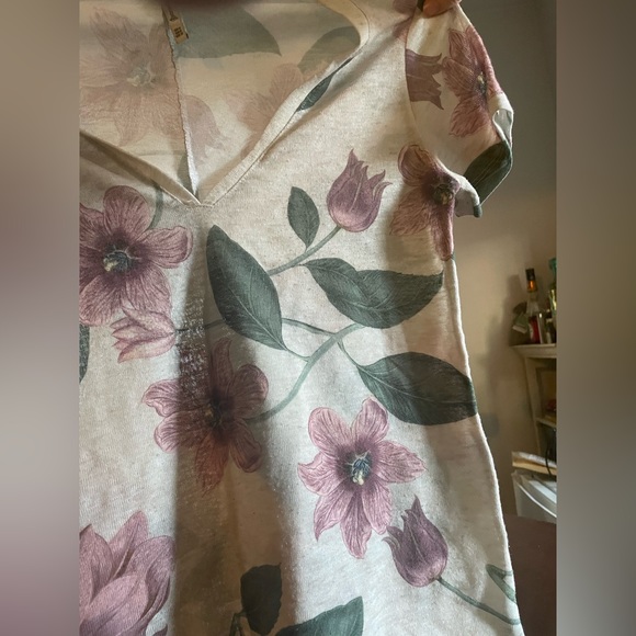 Stradivarius cream floral shirt - Picture 2 of 3